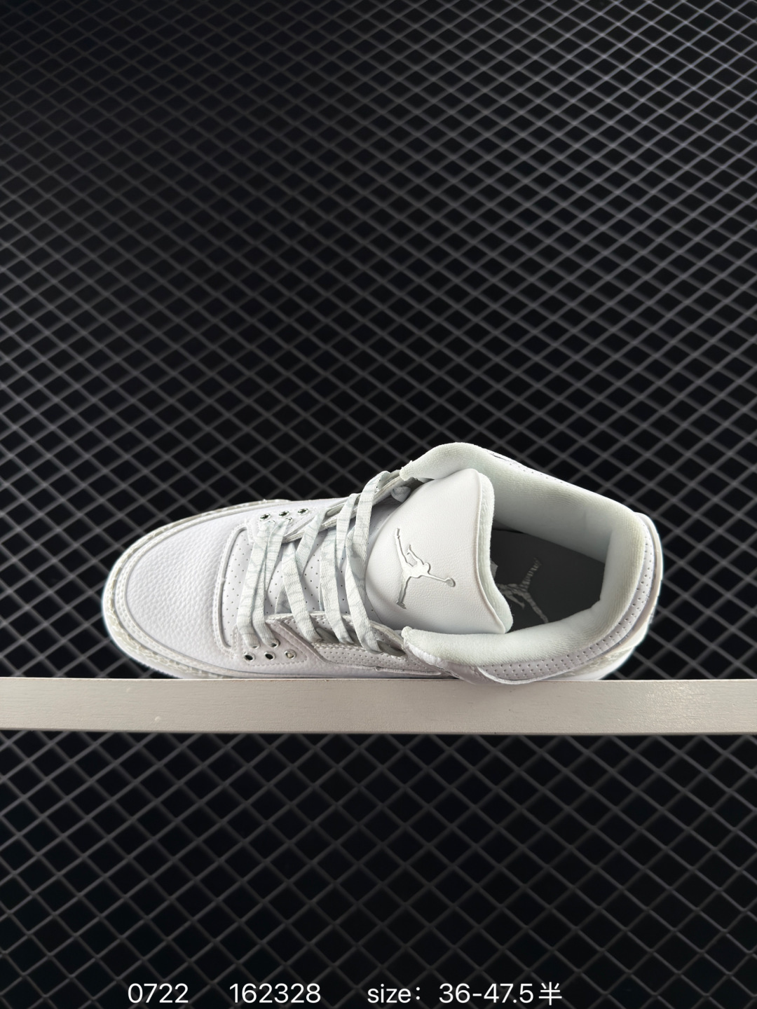 Air Jordan 3 Retro ”Hide and Sneak“